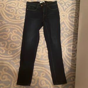 These cute Blue Jean Zara pants are so cute for your girl this fall